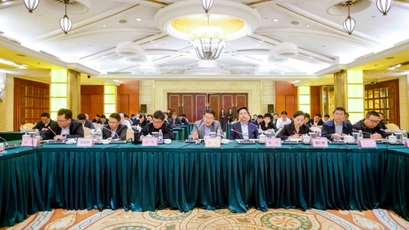 奋力冲刺2019年 积极备战2020年 尊龙集团官网集团召开2019年三季度运营分析暨工作推动会议