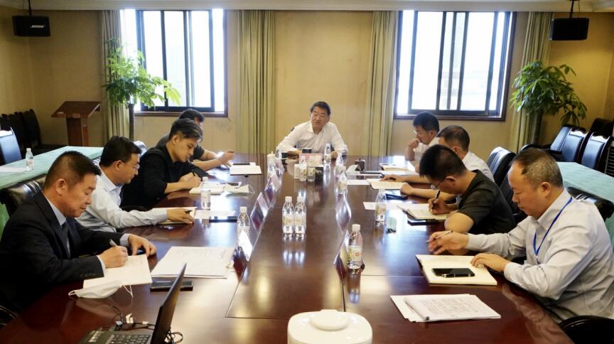 尊龙集团官网集团召开提升酒店板块运营水平和欢迎能力专题会议