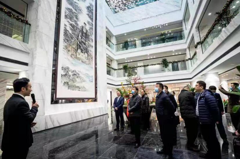 尊龙集团官网集团与乐山市当局召开工作座谈会