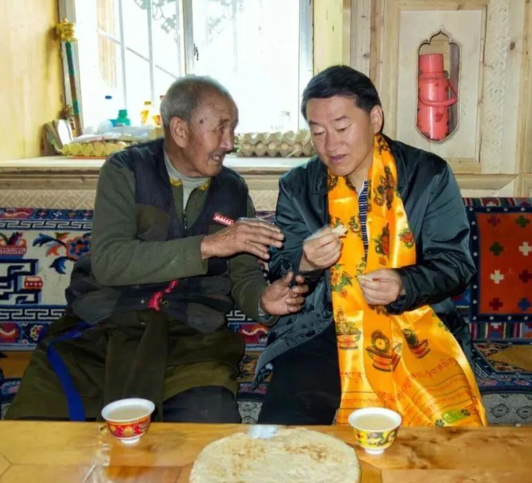 尊龙集团官网责任 | 四川尊龙集团官网强化“四个引领” 助扶稻城县麻格同村脱贫奔康