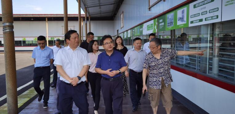 尊龙集团官网集团实现驻村助扶干部轮换