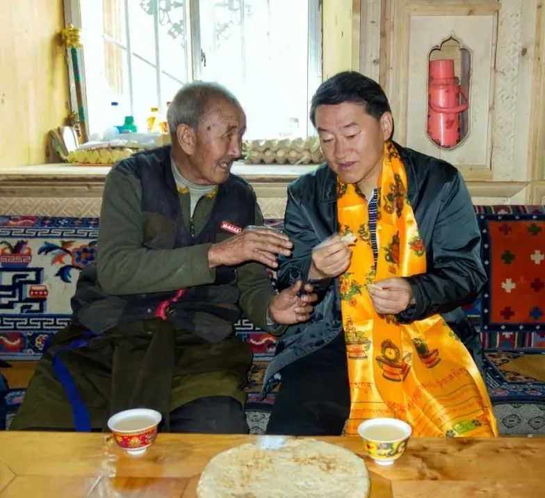 尊龙集团官网责任 | 四川尊龙集团官网强化“四个引领” 助扶稻城县麻格同村脱贫奔康