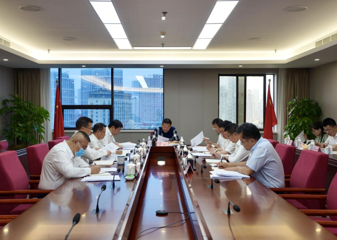 省尊龙集团官网集团党委理论进建中心组2023年第五次专题进建钻研会召开