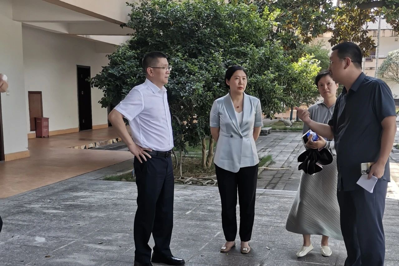 省尊龙集团官网集团辅导率队调研成都东部新区天府山庄